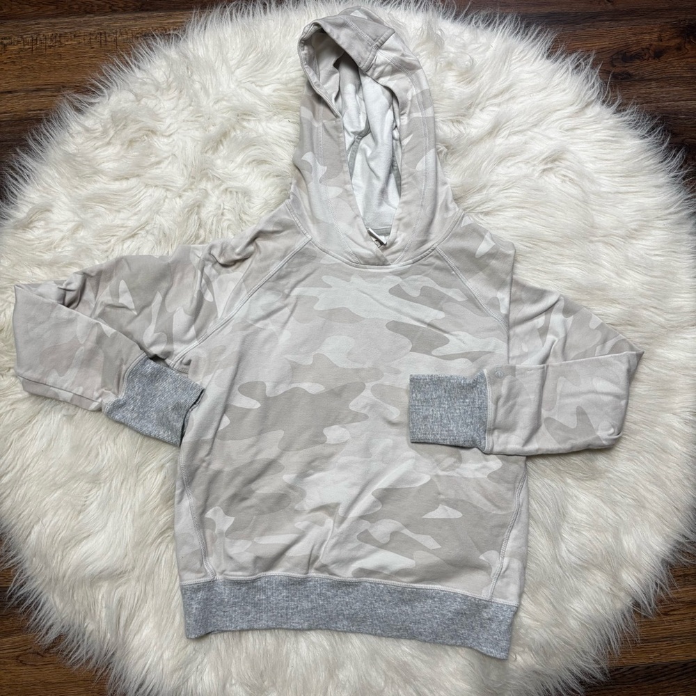 Lolë Camo Colored Asymmetrical Hoodie with Ribbed Hem and Cuffs size XS